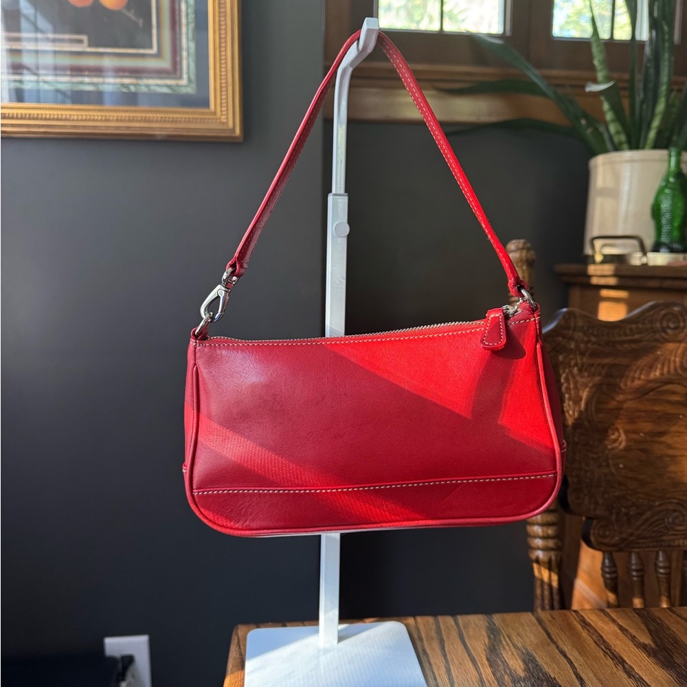 Vintage Coach 7785 Red Leather Shoulder Bag | Hampton Demi Baguette | Y2K